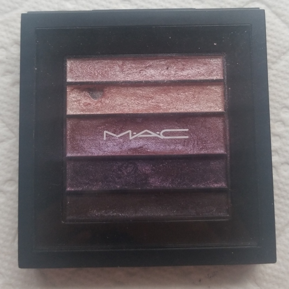 MAC pinkluxe veluxe pearlfusion shadow